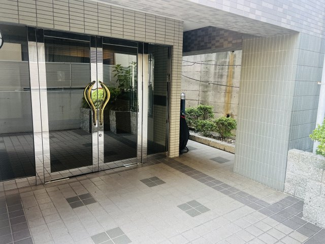 エスペランス塩屋のエントランス