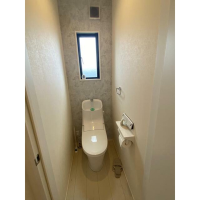 【トイレ】 | 城南区南片江2‐813‐30 | 落ち着いた色調のトイレです