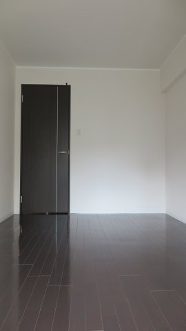 シャトー豊田の洋室