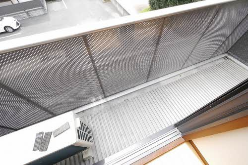 熊本市北区鶴羽田２丁目のアパートのバルコニー