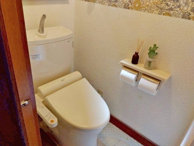 【トイレ】 | 三島市南田町 中古住宅 EH05707 | 三島市南田町　1Fトイレ