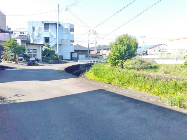 【前面道路含む現地写真】 | 三島市南田町 中古住宅 EH05707 | 三島市南田町　前面道路