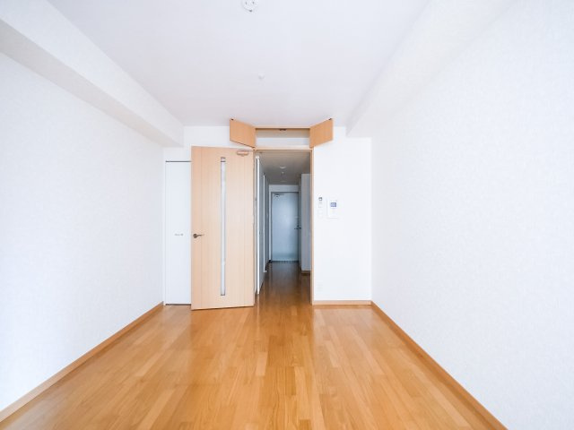 サヴォイテンジンスクワイヤー　8階の居間・リビング|別号室のものになります。現状優先。