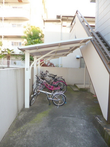 ヘーベルメゾンピエスのその他共用部分|★屋根付自転車駐輪場★　★雨の日でも安心です★