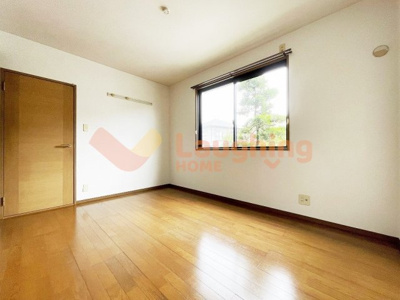 【内装】 | ハイカムール津福 | 明るい色調の室内です