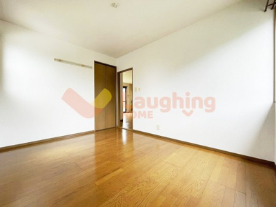 【洋室】 | ハイカムール津福 | 個人の部屋や寝室として使える洋室です