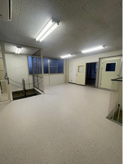 吉塚5丁目倉庫の内装