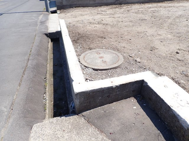 【その他】 | 黒石市緑町4四丁目　土地 | 下水道マンホール