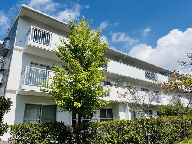 コンフォール学園緑が丘第2の庭