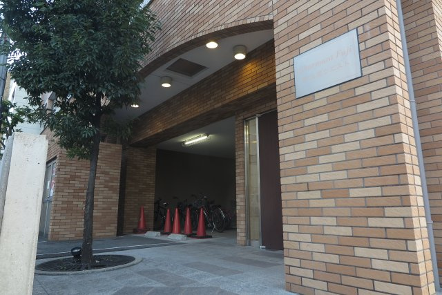 シャルマンフジ阿波座ウエストのエントランス