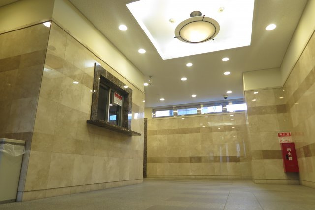 シャルマンフジ阿波座ウエストのロビー