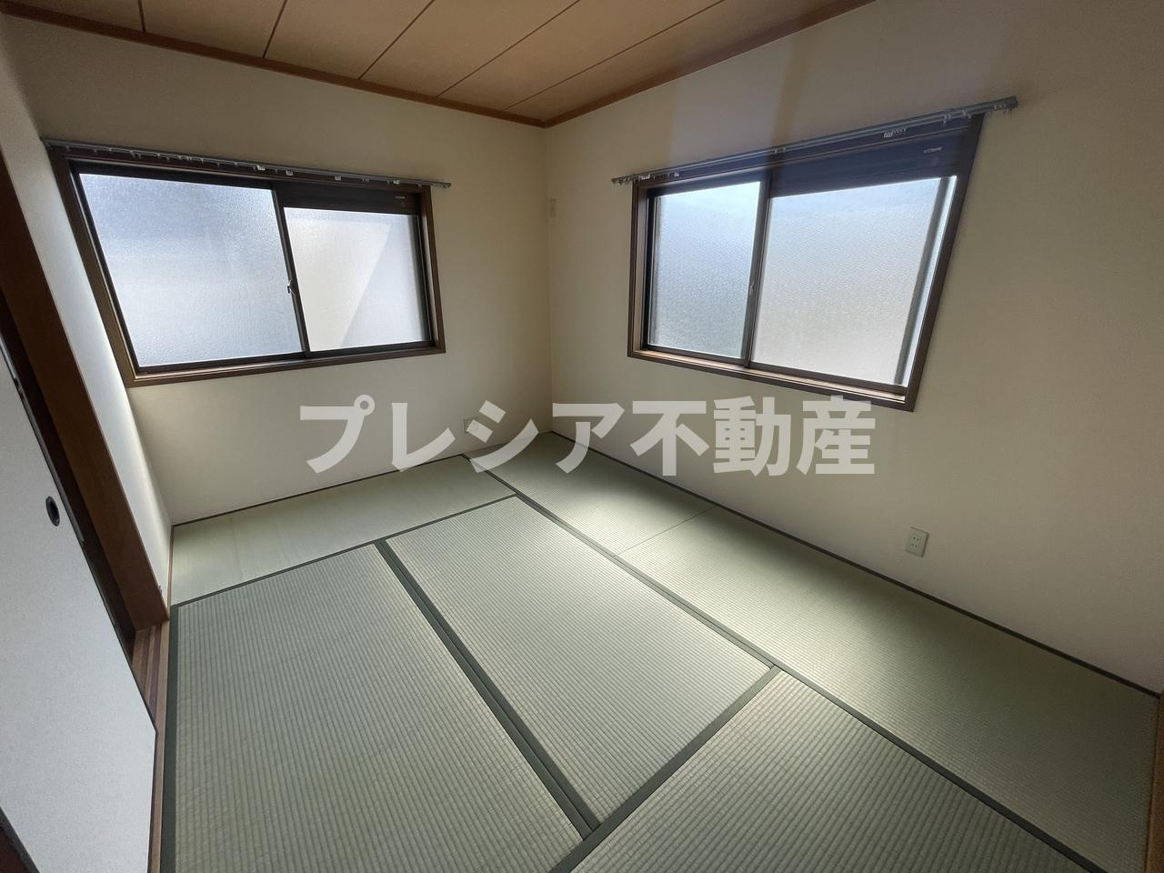 サンサンハイツの和室