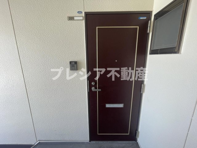 サンサンハイツの玄関