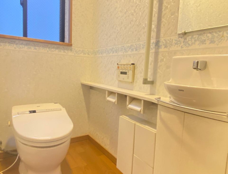 神戸市須磨区若木町4丁目　収益アパート　のトイレ