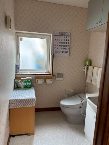 春採6丁目《平屋》中古住宅のトイレ