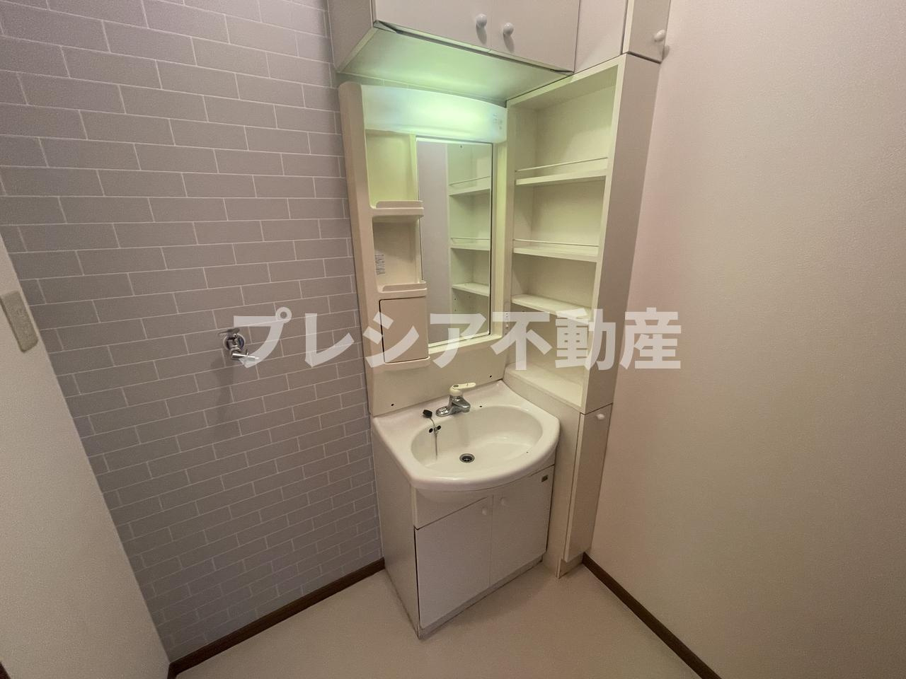 甲子園ハイツの独立洗面台