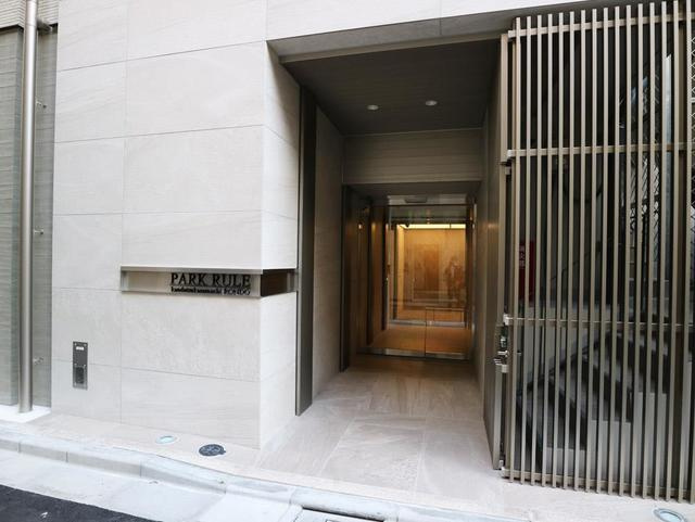 パークルール神田司町ロンドのエントランス| 