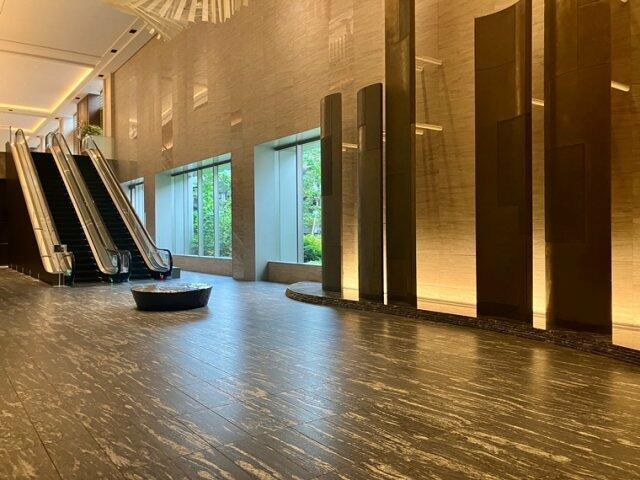 白金ザ・スカイＷ棟のロビー| 