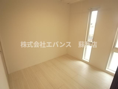 【寝室】 | Ｄ-カヴェリ本千葉 | 落ち着いて過ごせるお部屋なので、寝室にいかがでしょうか