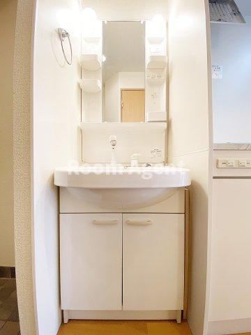 クレスト覚王山の洗面所