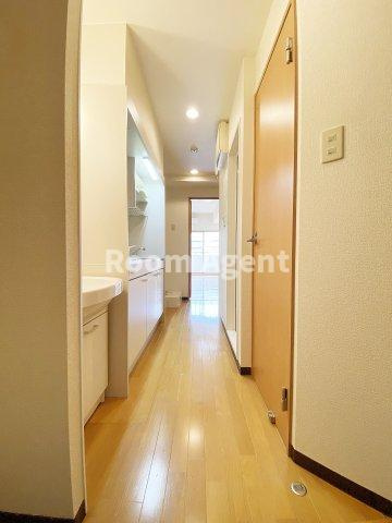 クレスト覚王山の玄関