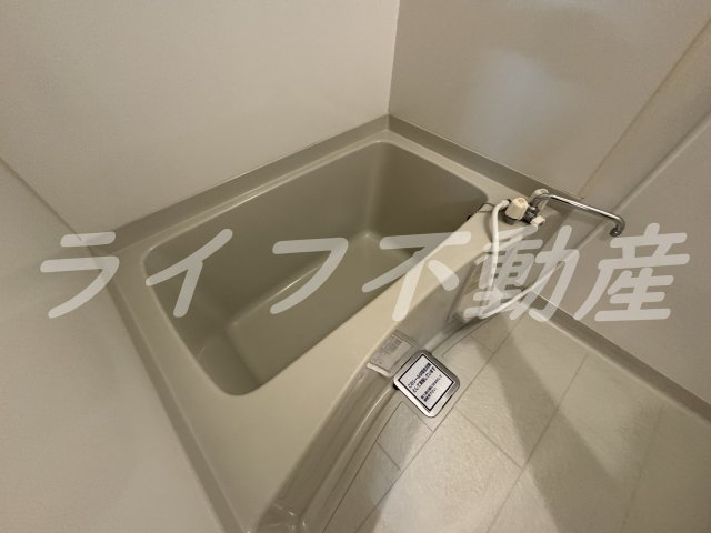 ミラーハイツIIIの浴室|きれいなお風呂です