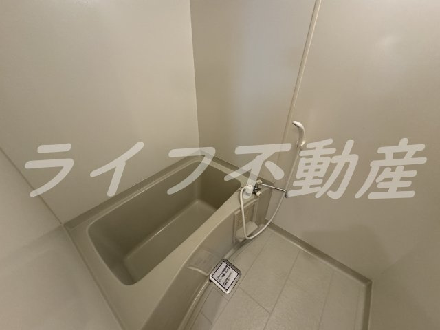 ミラーハイツIIIの浴室|日々の疲れを癒すお風呂付です