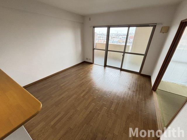 ジョイフル寿の居間・リビング