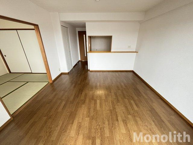 ジョイフル寿の居間・リビング