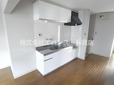 【キッチン】 | メゾン三羊 | コンパクトなキッチンで掃除もラクラク