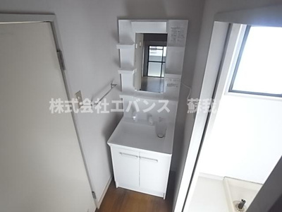 【独立洗面台】 | メゾン三羊 | ゆったりとした玄関です