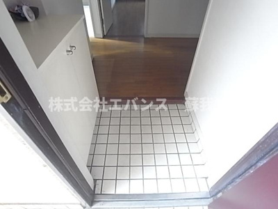 【玄関】 | メゾン三羊 | 明るい玄関です