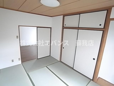 【和室】 | メゾン三羊 | 柔らかい畳が心地よい和室