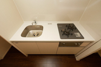 【キッチン】 | コンフォリア阿波座 | コンパクトなキッチンで掃除もラクラク