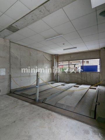 サンメゾン玉川の駐車場