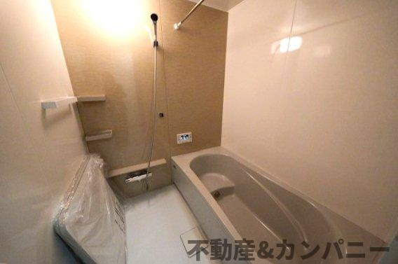 Maison du Mode椿　松山市古川西3丁目の新築戸建の浴室|落ち着いた空間のお風呂です