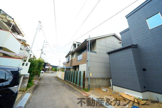 Maison du Mode椿　松山市古川西3丁目の新築戸建の前面道路含む現地写真|前面道路含む現地写真です