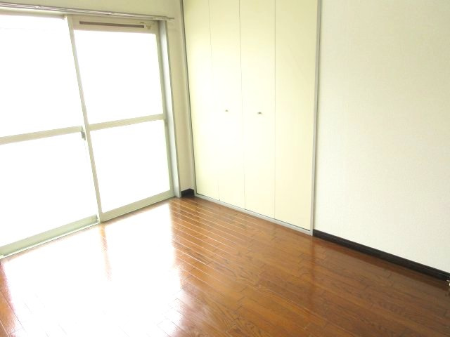 ハイツアドレサントの居間・リビング