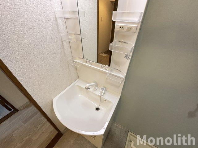 ヴィラロイヤル二色浜の洗面所