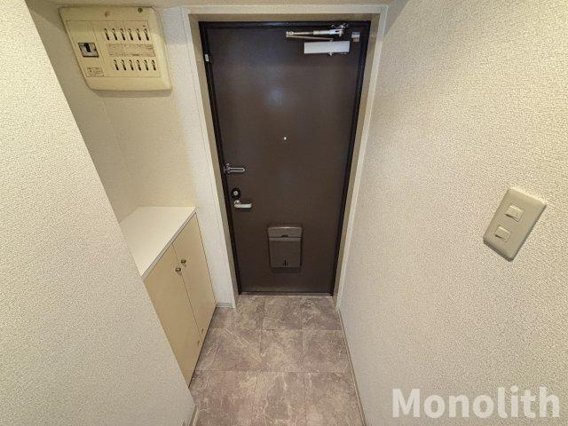 ヴィラロイヤル二色浜の玄関