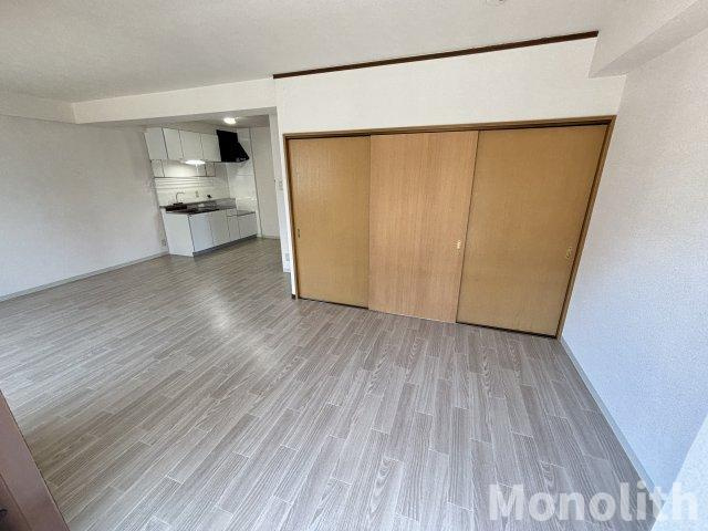 ヴィラロイヤル二色浜の居間・リビング