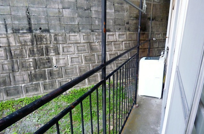 【バルコニー】 | 桜荘 | バルコニーからの眺めを楽しみながら食事をしませんか