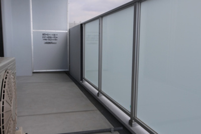 【バルコニー】 | ウィリングネクスト | 外からの目が気にならないバルコニーで洗濯物が干せます