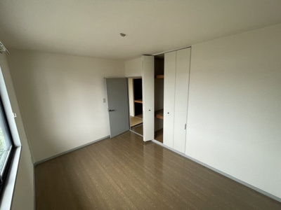 【洋室】 | サンライフ湖東 | 同タイプ別部屋の写真のため現況を優先します