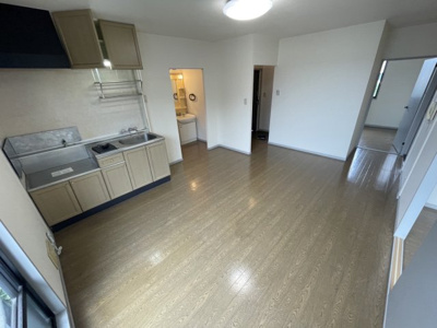 【居間・リビング】 | サンライフ湖東 | 同タイプ別部屋の写真のため現況を優先します