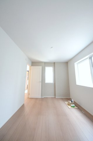 吉島西一丁目の洋室|全居室収納スペース有、お部屋が広く綺麗に使えます