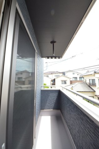 吉島西一丁目のバルコニー|バルコニーは屋根があるので急な雨でも安心です