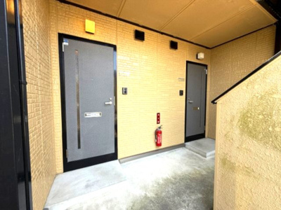 【エントランス】 | レトア三軒屋