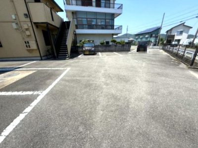 【駐車場】 | レトア三軒屋