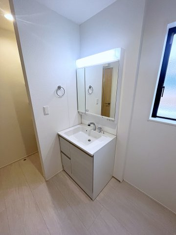 新築戸建・建売　町庭坂字一本杉　GRAFARE　全4棟の独立洗面台